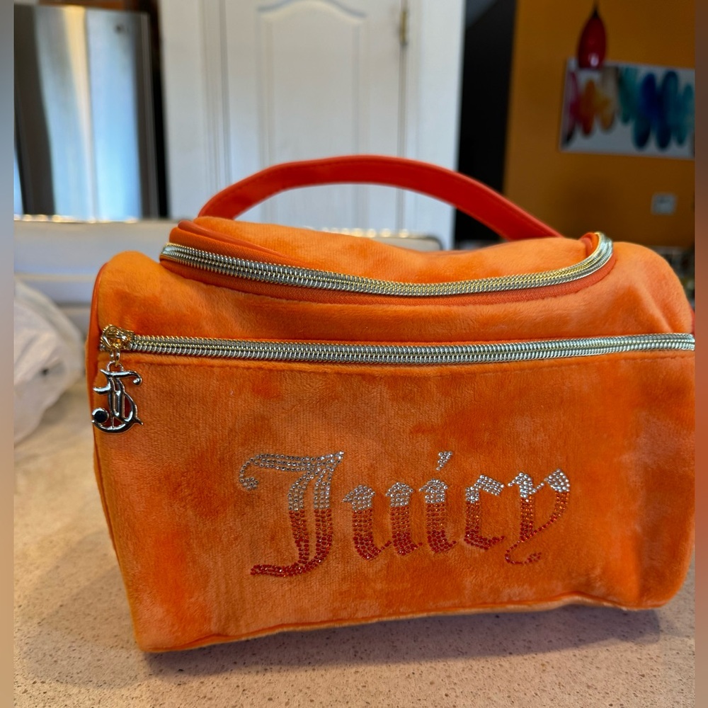 COPY - COPY - COPY - Juicy Couture